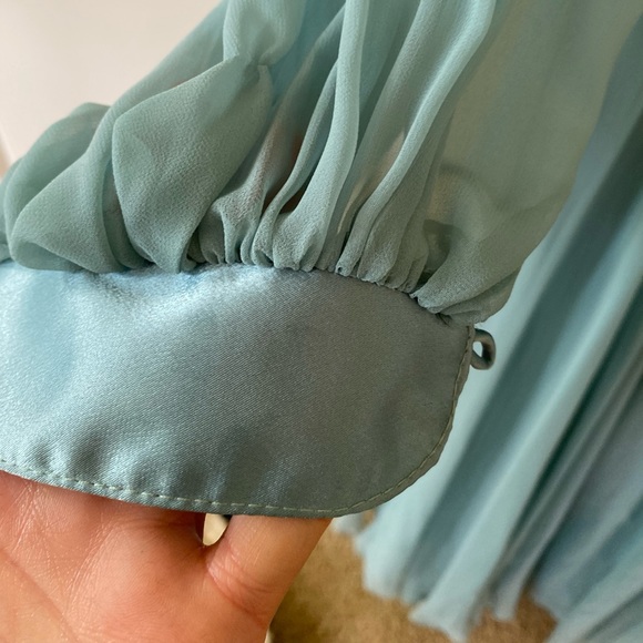 Sea foam cocktail dress with poet sleeves - Picture 6 of 6